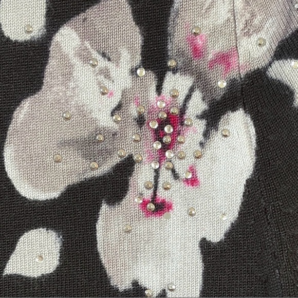 White House Black Market XS Black Floral Embellished Cardigan Sweater Top - Picture 9 of 14
